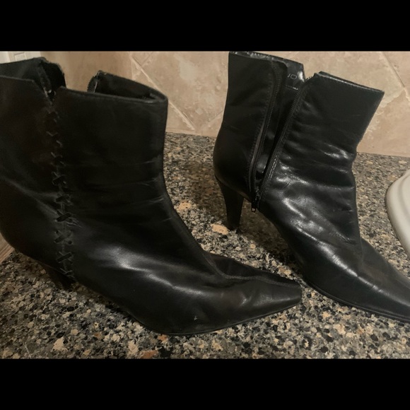 Short black boots - Picture 4 of 4